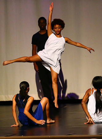 NewTownHolidayDance19-57