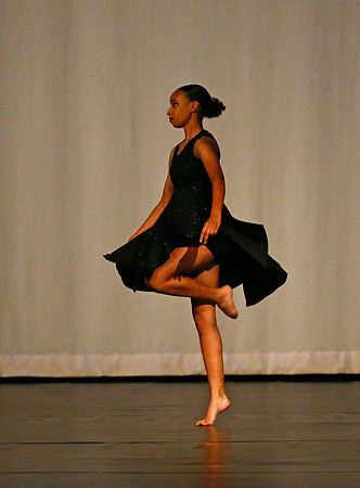 NewTownHolidayDance19-84
