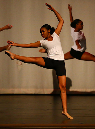 NewTownHolidayDance19-164