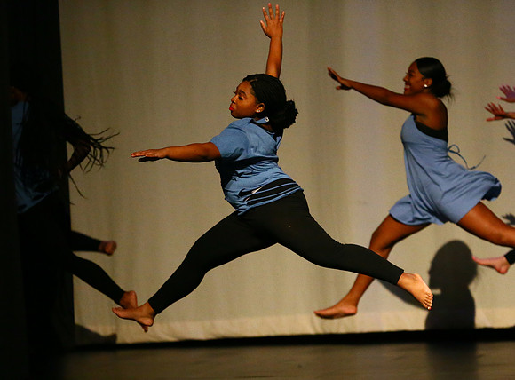 NewTownHolidayDance19-179