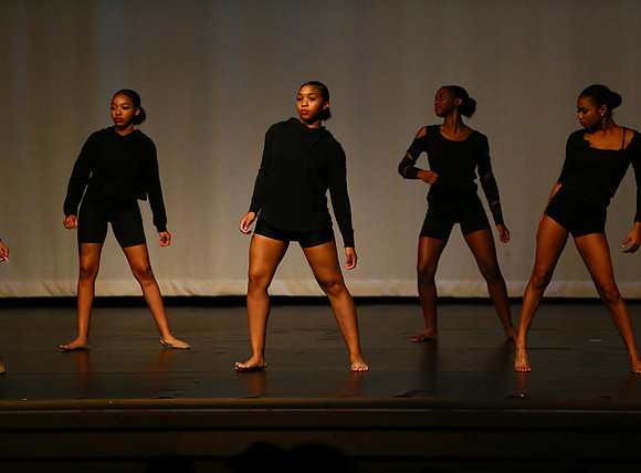 NewTownHolidayDance19-187