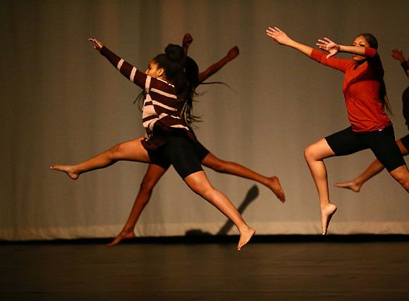 NewTownHolidayDance19-116