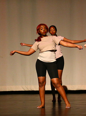 NewTownHolidayDance19-122