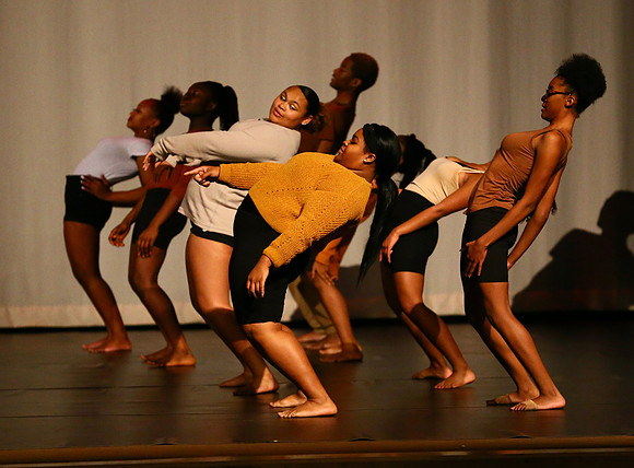 NewTownHolidayDance19-126