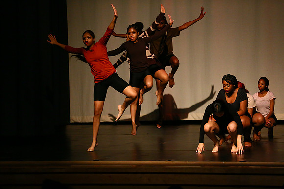 NewTownHolidayDance19-129