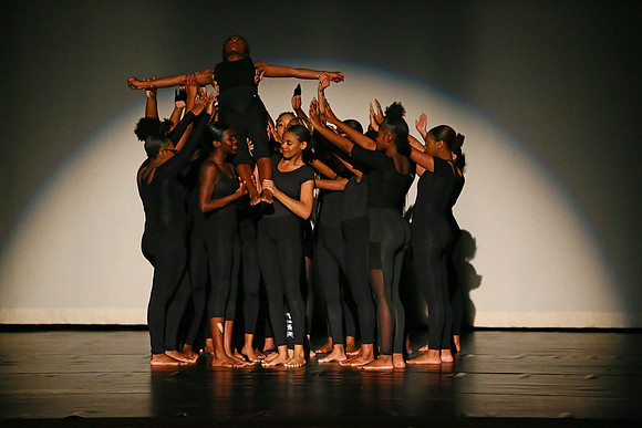 NewTownHolidayDance19-134
