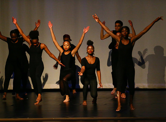 NewTownHolidayDance19-136