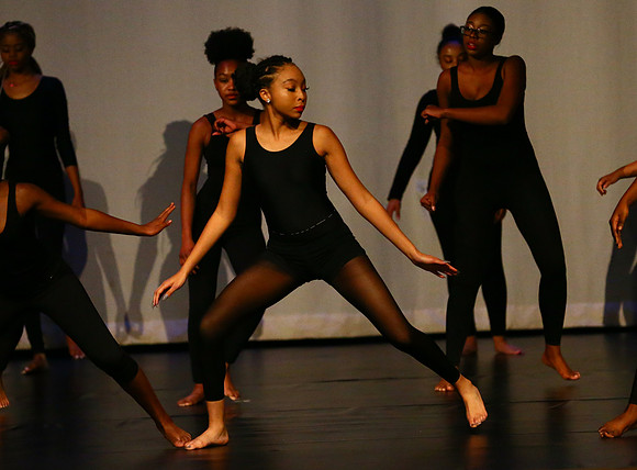 NewTownHolidayDance19-140