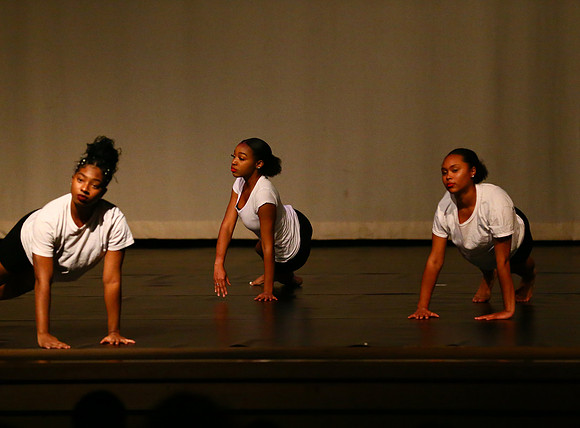 NewTownHolidayDance19-145