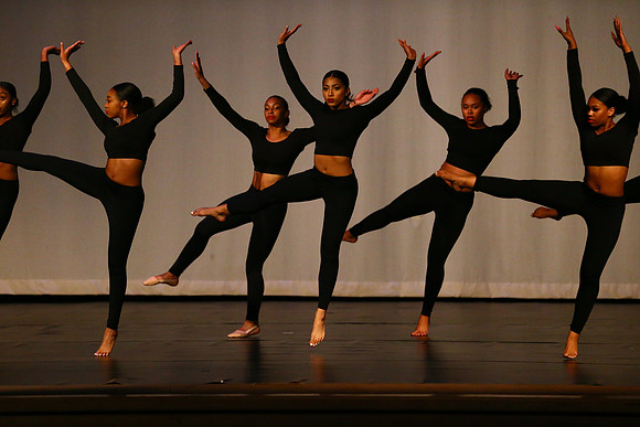 NewTownHolidayDance19-236