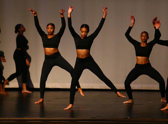 NewTownHolidayDance19-238