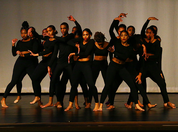 NewTownHolidayDance19-241