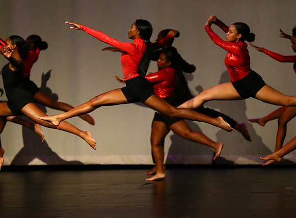 NewTownHolidayDance19-203