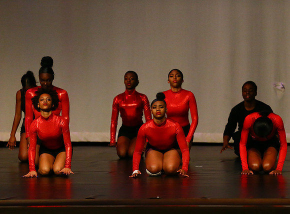 NewTownHolidayDance19-204