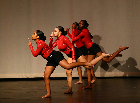 NewTownHolidayDance19-209