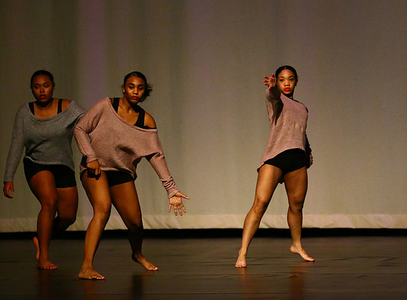 NewTownHolidayDance19-225