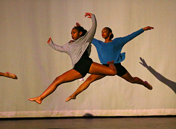 NewTownHolidayDance19-226