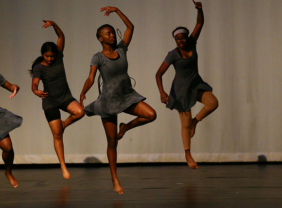 NewTownHolidayDance19-2478