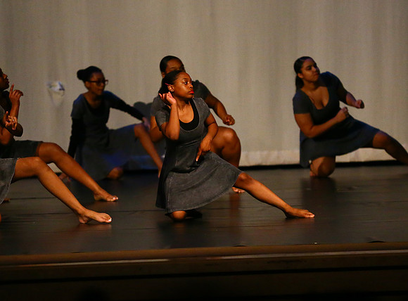 NewTownHolidayDance19-2480