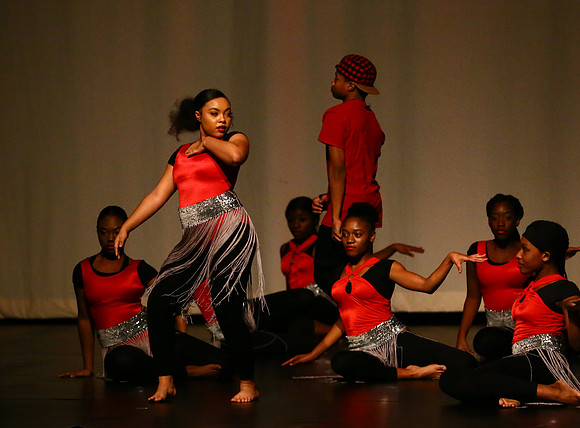 NewTownHolidayDance19-2492