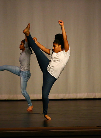 NewTownHolidayDance19-2443