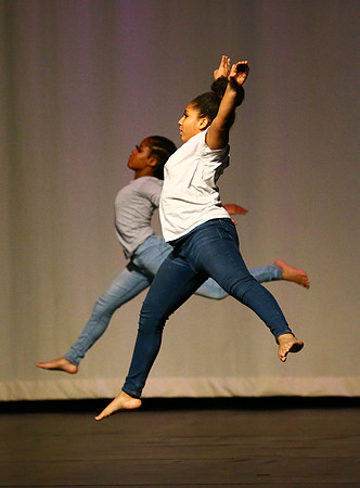 NewTownHolidayDance19-2444