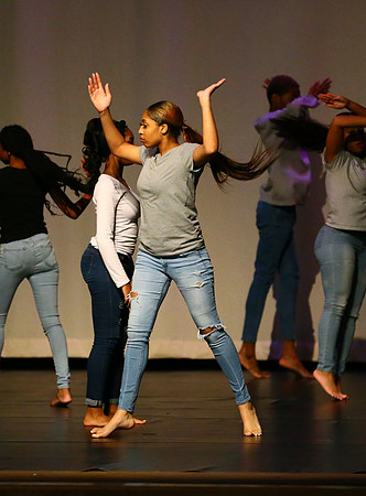 NewTownHolidayDance19-2448
