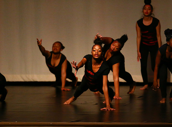 NewTownHolidayDance19-2452