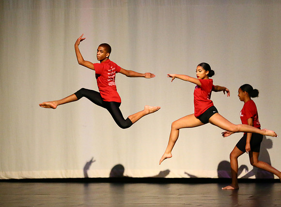 NewTownHolidayDance19-2589