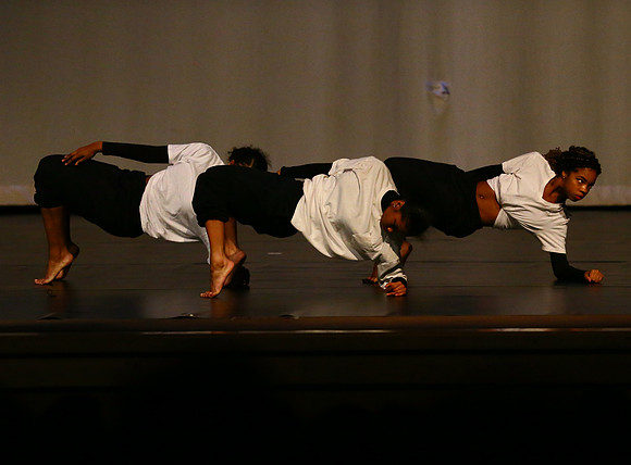 NewTownHolidayDance19-2517