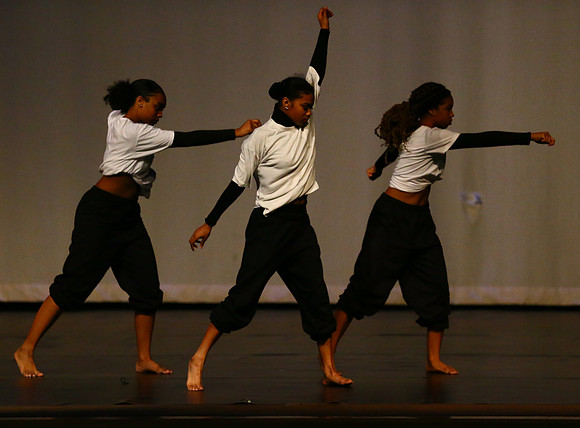 NewTownHolidayDance19-2518