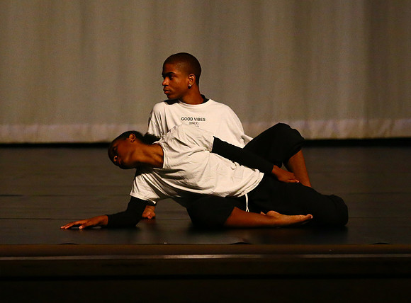 NewTownHolidayDance19-2519