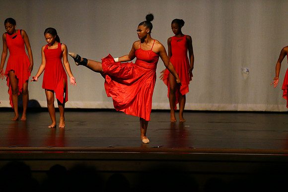 NewTownHolidayDance19-2540