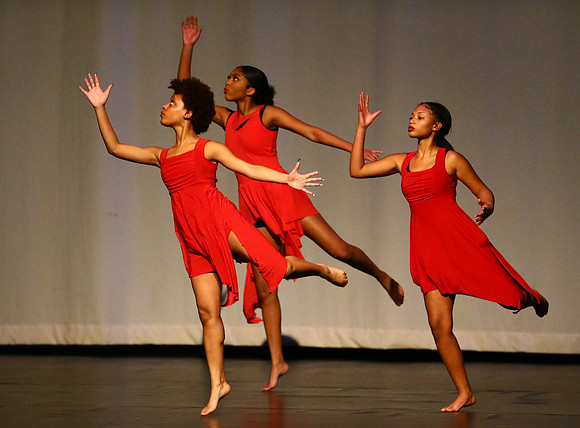 NewTownHolidayDance19-2544
