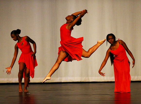 NewTownHolidayDance19-2546