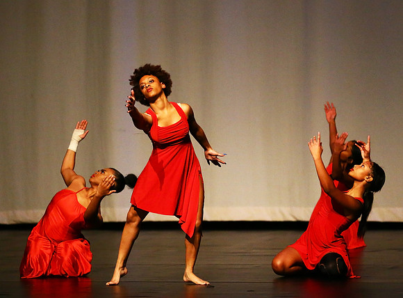 NewTownHolidayDance19-2550