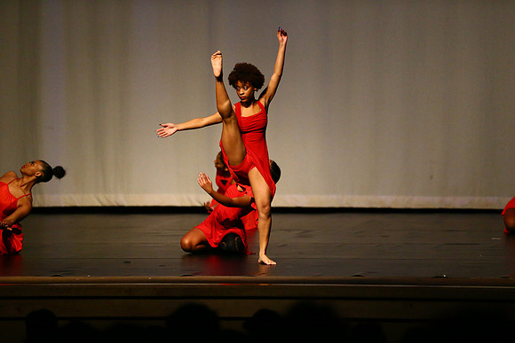 NewTownHolidayDance19-2551