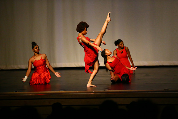 NewTownHolidayDance19-2552