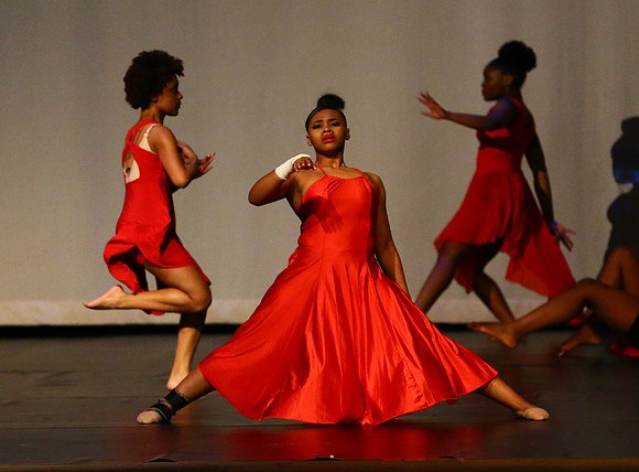 NewTownHolidayDance19-2557