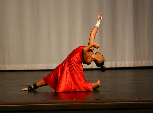 NewTownHolidayDance19-2560