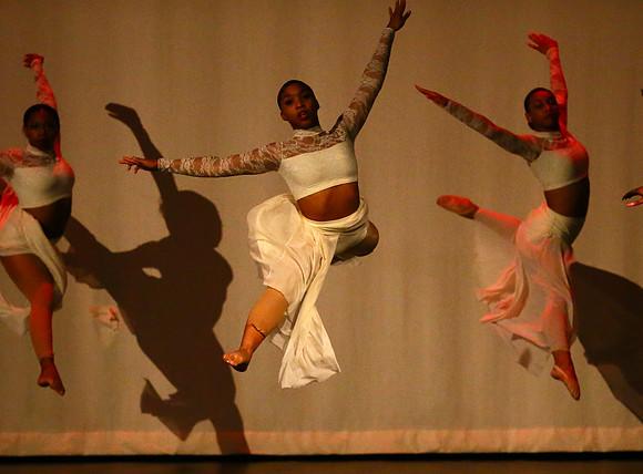 NewTownHolidayDance19-2569