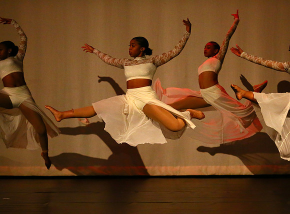 NewTownHolidayDance19-2570