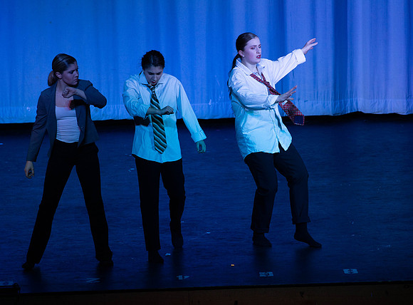 HolidayDance20191