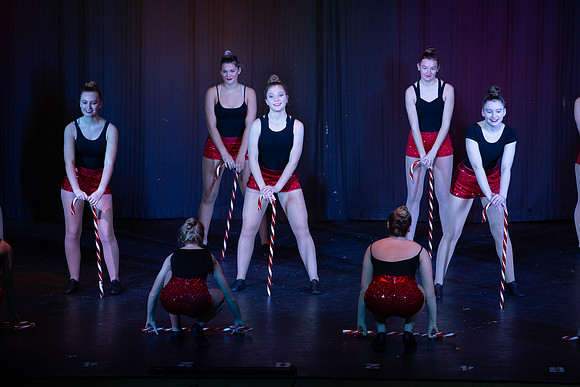 HolidayDance201915