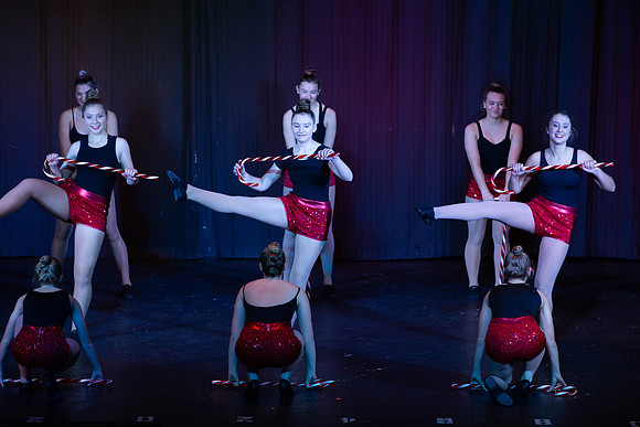 HolidayDance201916