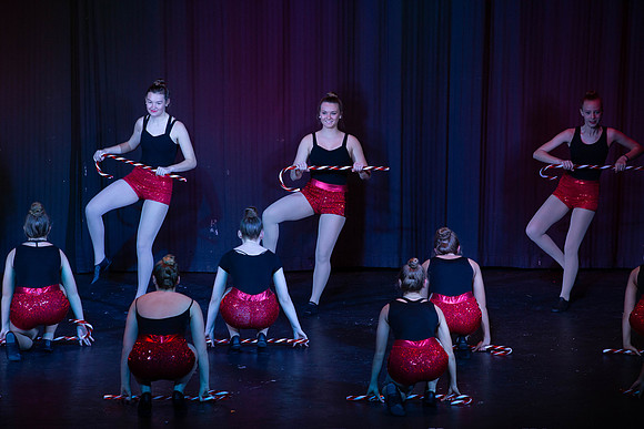 HolidayDance201917