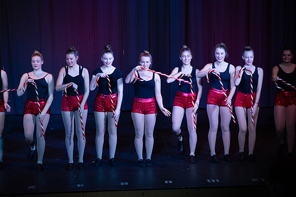 HolidayDance201921