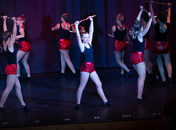 HolidayDance201933
