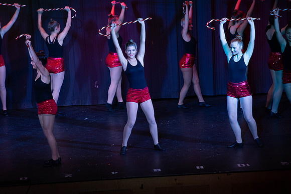 HolidayDance201934