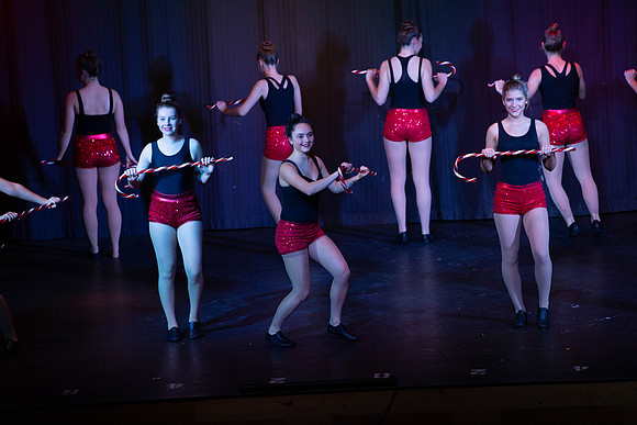 HolidayDance201935
